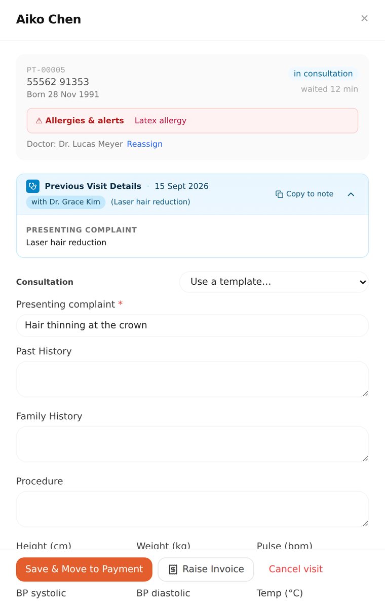 Consultation panel with allergy alert, previous visit and presenting complaint